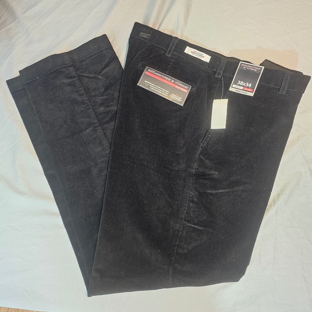 Roundtree & Yorke 38x34 Classic Fit Flat Black Corduroy Pants Inno-Flex NWT L833